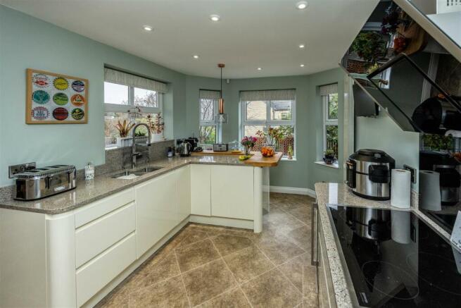 BREAKFAST KITCHEN
