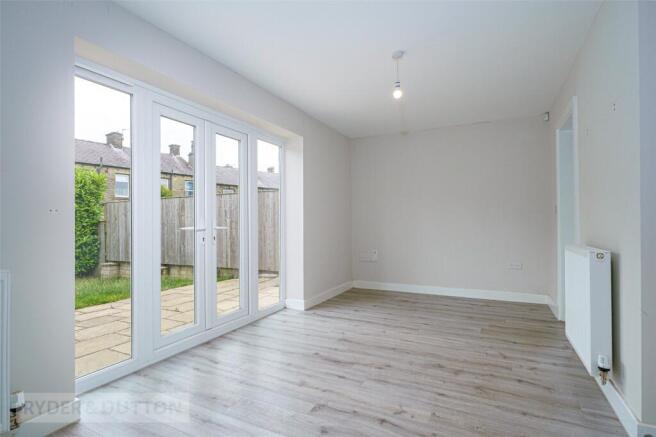 4 bed Detached for sale Image 6