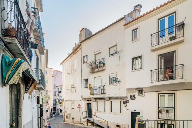 Charming Building, Alfama, Lisbon