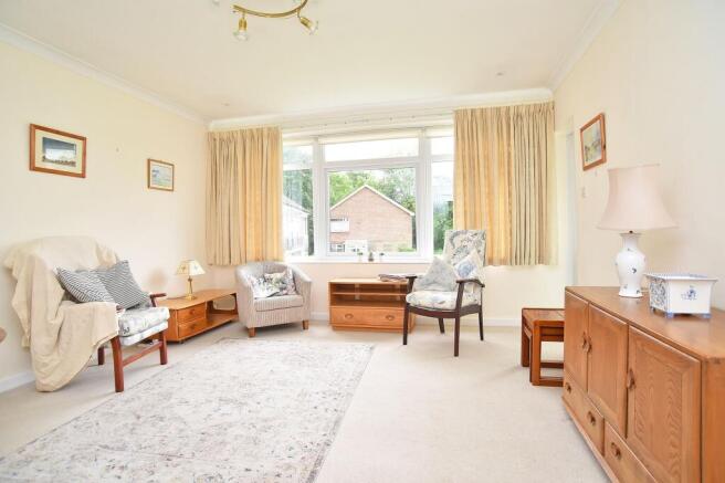 2 bed Flat for sale Image 12