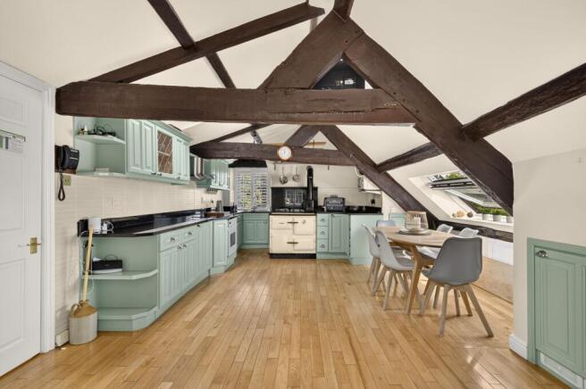 2 bed Apartment for sale Image 11