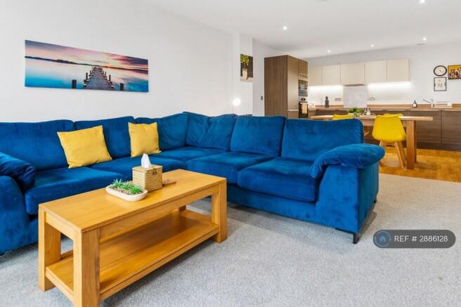2 bed Flat to rent Image 4