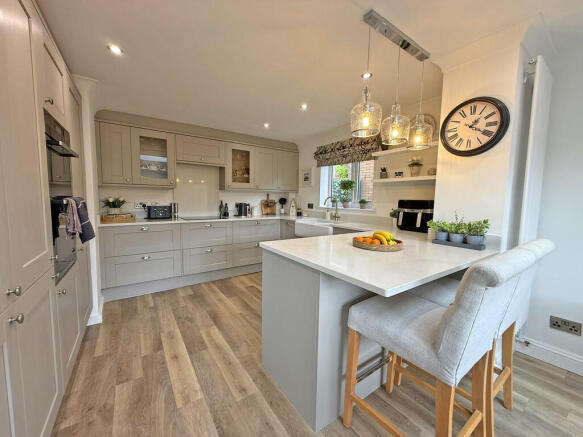 3 bed Detached for sale Image 7
