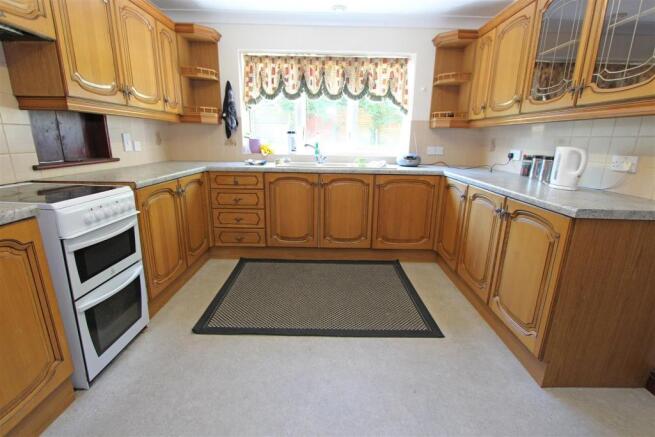 Kitchen/Breakfast Ro