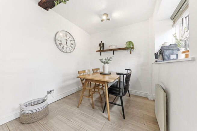 2 bed Terraced for sale Image 6