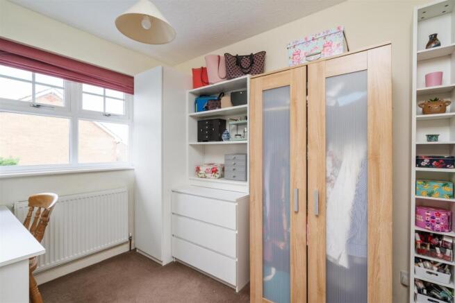 8 Kilsby Grove_2.jpg