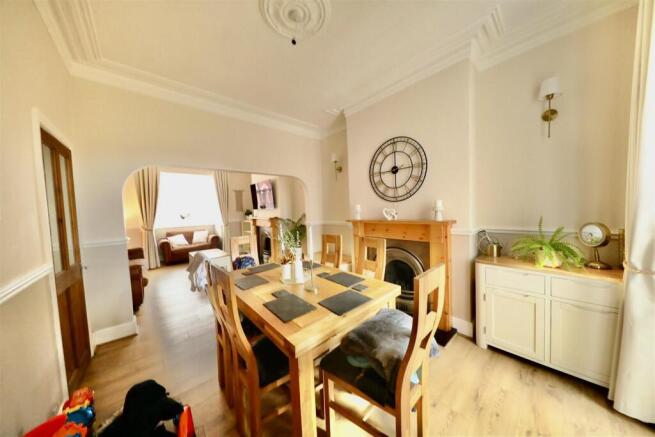 4 bed Terraced for sale Image 8