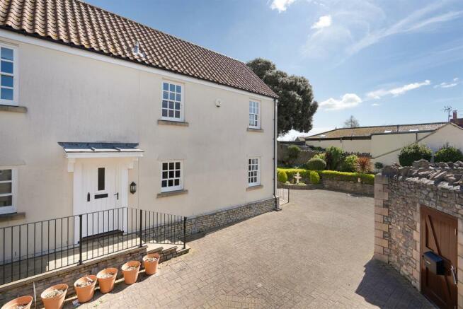 Charter Court - Image 6.jpg