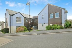 64, Calver Close, Penryn TR10 8SG