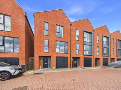 Somerset Close, Kingsway