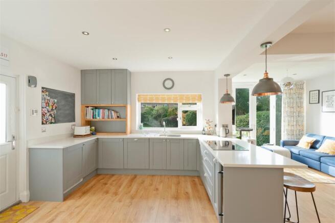 Primley Park Road, Leeds photo 4