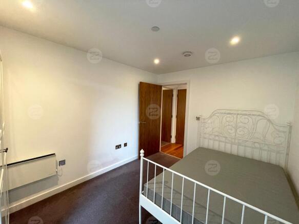2 bed Apartment to rent Image 4