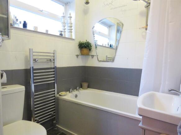 Photo 11