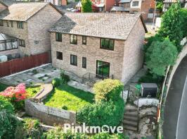 Oak View, Pine Gardens, Tranch, Pontypool NP4 6BS