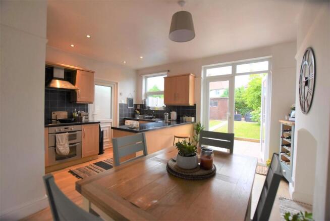 KITCHEN 3.jpg