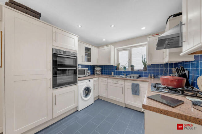 3 bed Detached for sale Image 6