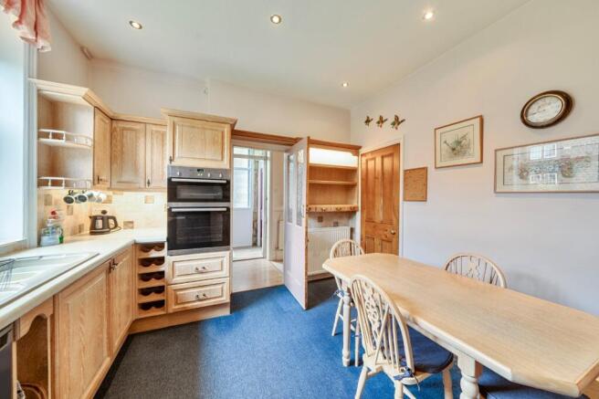 Fairfield, Horsforth, Leeds, West Yorkshire, LS18 photo 4