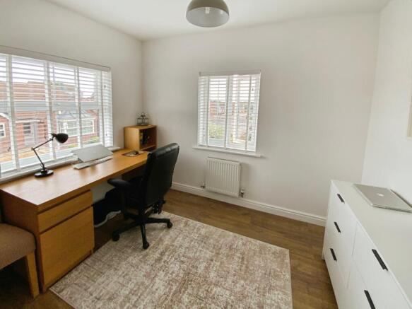 4 bed Detached for sale Image 11