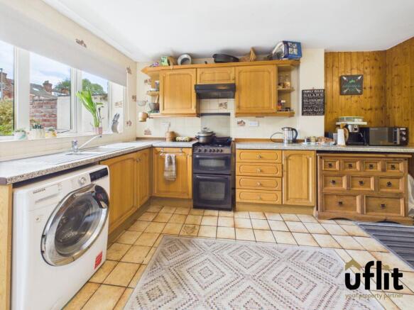 3 bed Terraced for sale Image 11