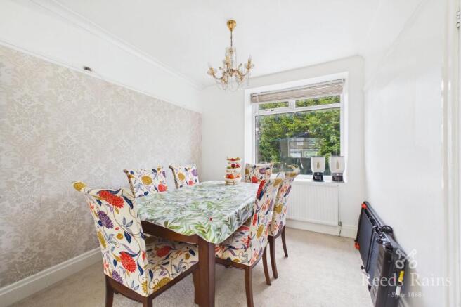 3 bed Semi-Detached for sale Image 4