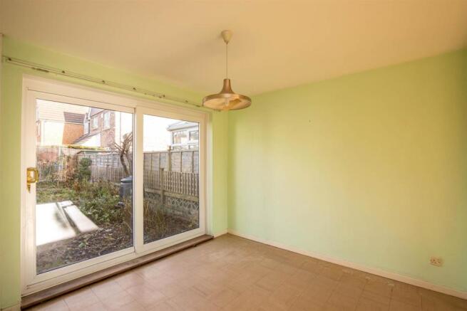 8 Fielden Close-8537.jpg