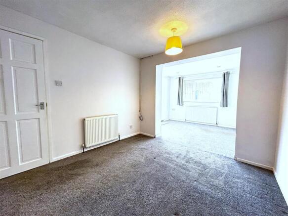 2 bed Semi-Detached Bungalow for sale Image 6