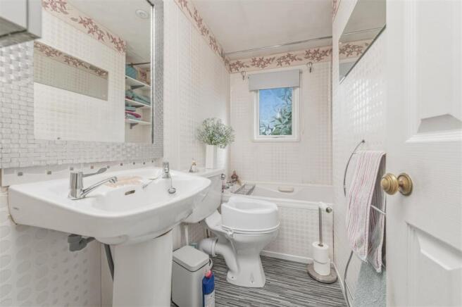 1 bed Park Home for sale Image 12