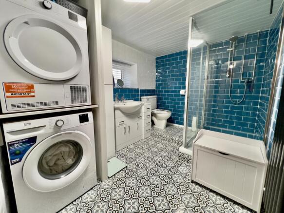 Shower/laundry room