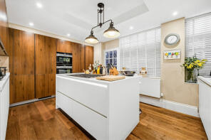 Flat 23, Malvern Court, Onslow Square, London SW7 3HU