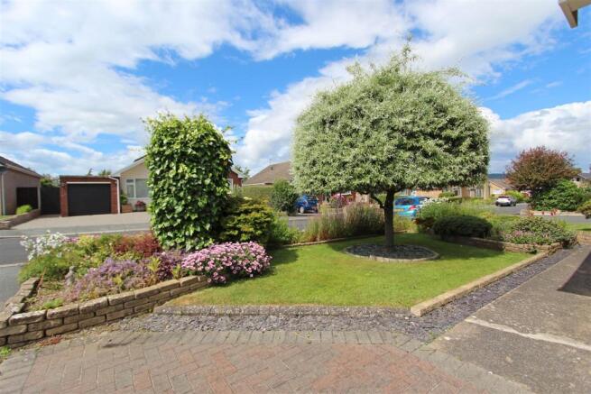 Front Garden.jpg