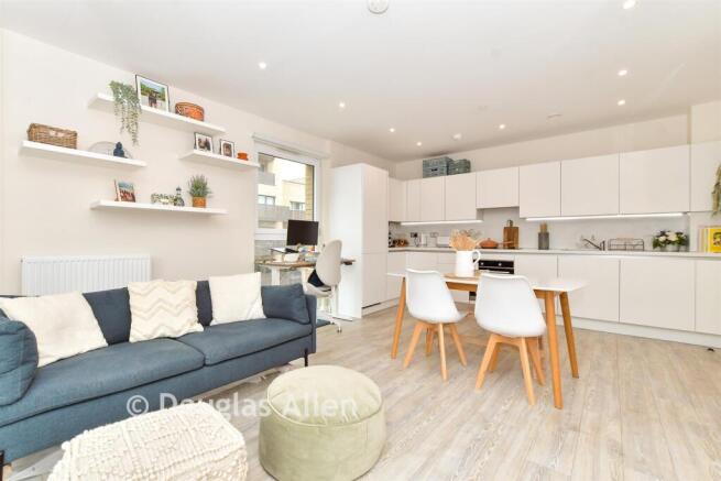 Lounge/Diner/Kitchen