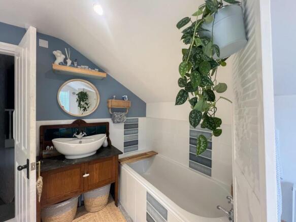 2 bed Terraced for sale Image 11