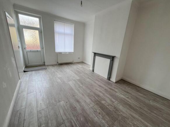 2 bed Terraced for sale Image 3