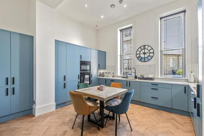 4 bed Terraced for sale Image 11