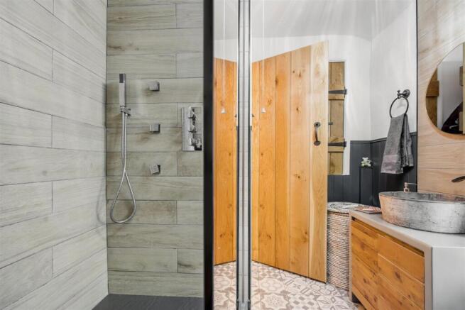Shower.jpg