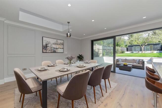 60BatchwoodDrive_April-26 - Dining Room - Modern -