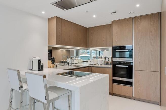 117 SUGAR QUAY (10).jpg