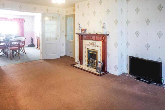 Lounge/Dining Room