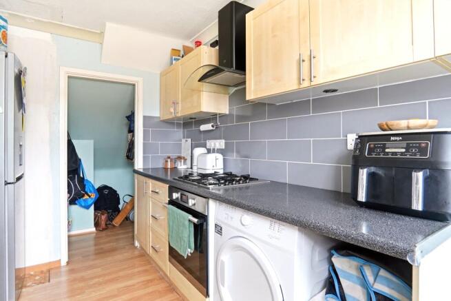 3 bed Terraced for sale Image 9