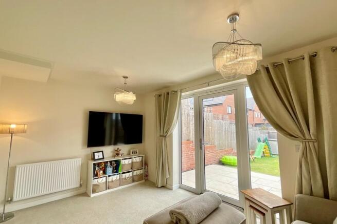 2 bed Semi-Detached for sale Image 8