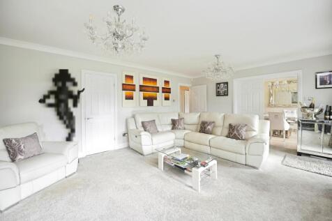 Kings Gardens, Upminster, RM14