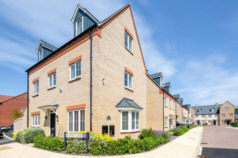 2, Buxton Close, Kingsmere, Bicester, Oxfordshire. OX26 1FG