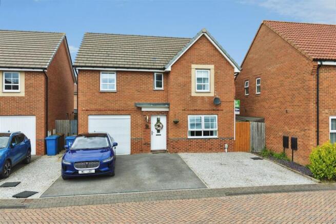 4 bed Detached for sale Image 5