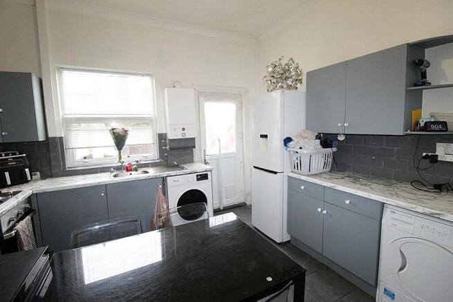 3 bed Terraced for sale Image 4