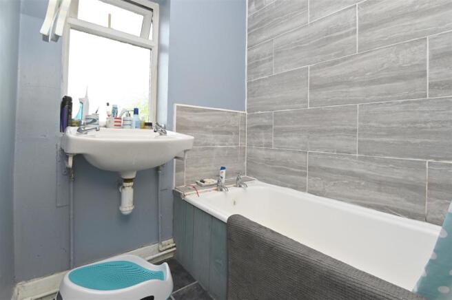 Bathroom.jpg