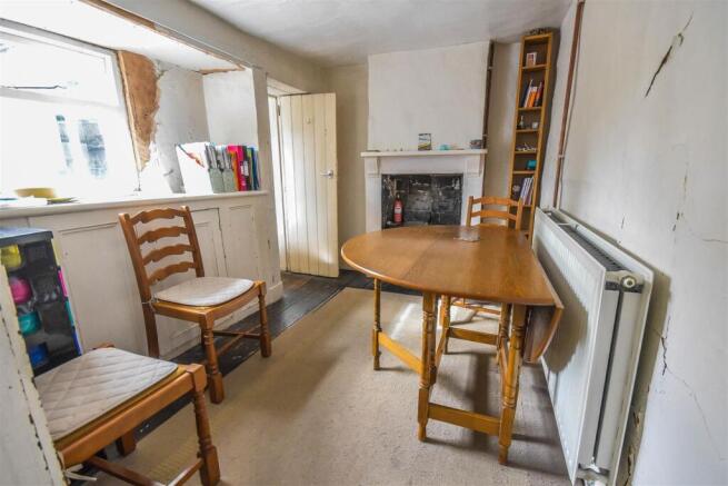 DINING ROOM/BREAKFAST ROOM