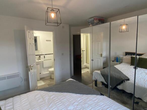 Bedroom 1 2.jpg