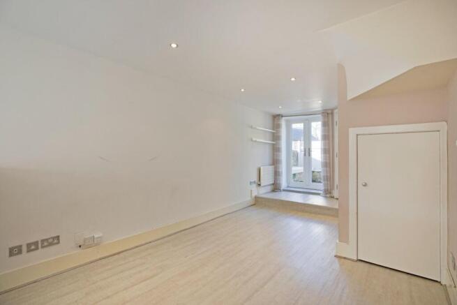 2 bed Semi-Detached for sale Image 5