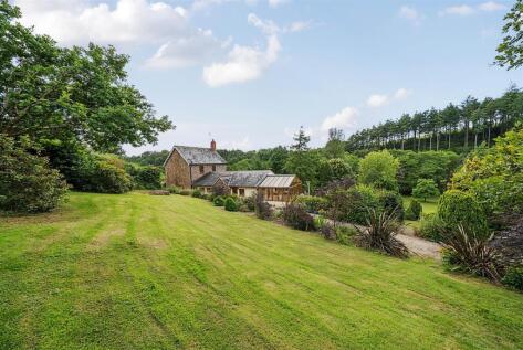 Huntshaw, Torrington