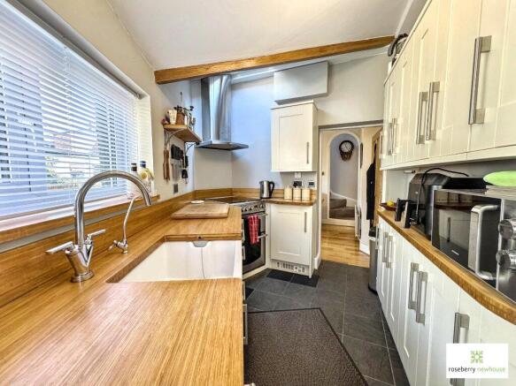 2 bed Terraced for sale Image 2